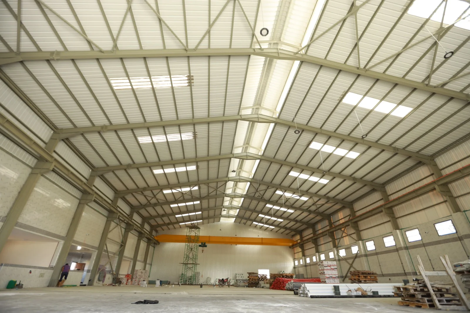 Hangar agricole avec toiture en tôle PVC Agrembal